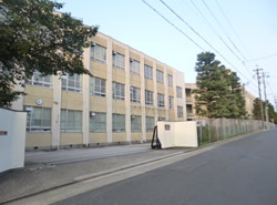 川名中学校